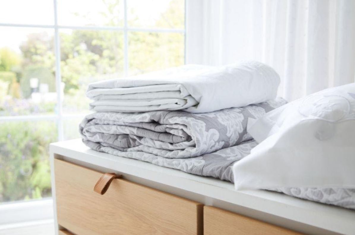 Consejos para organizar tu ropa de cama | Nina Herrera